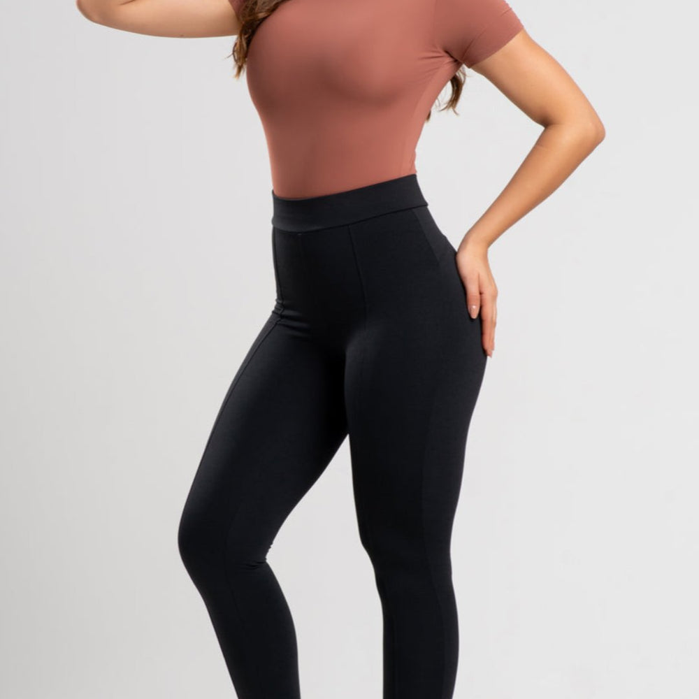 
                  
                    LEGGING CASUAL THERMAL BLACK
                  
                