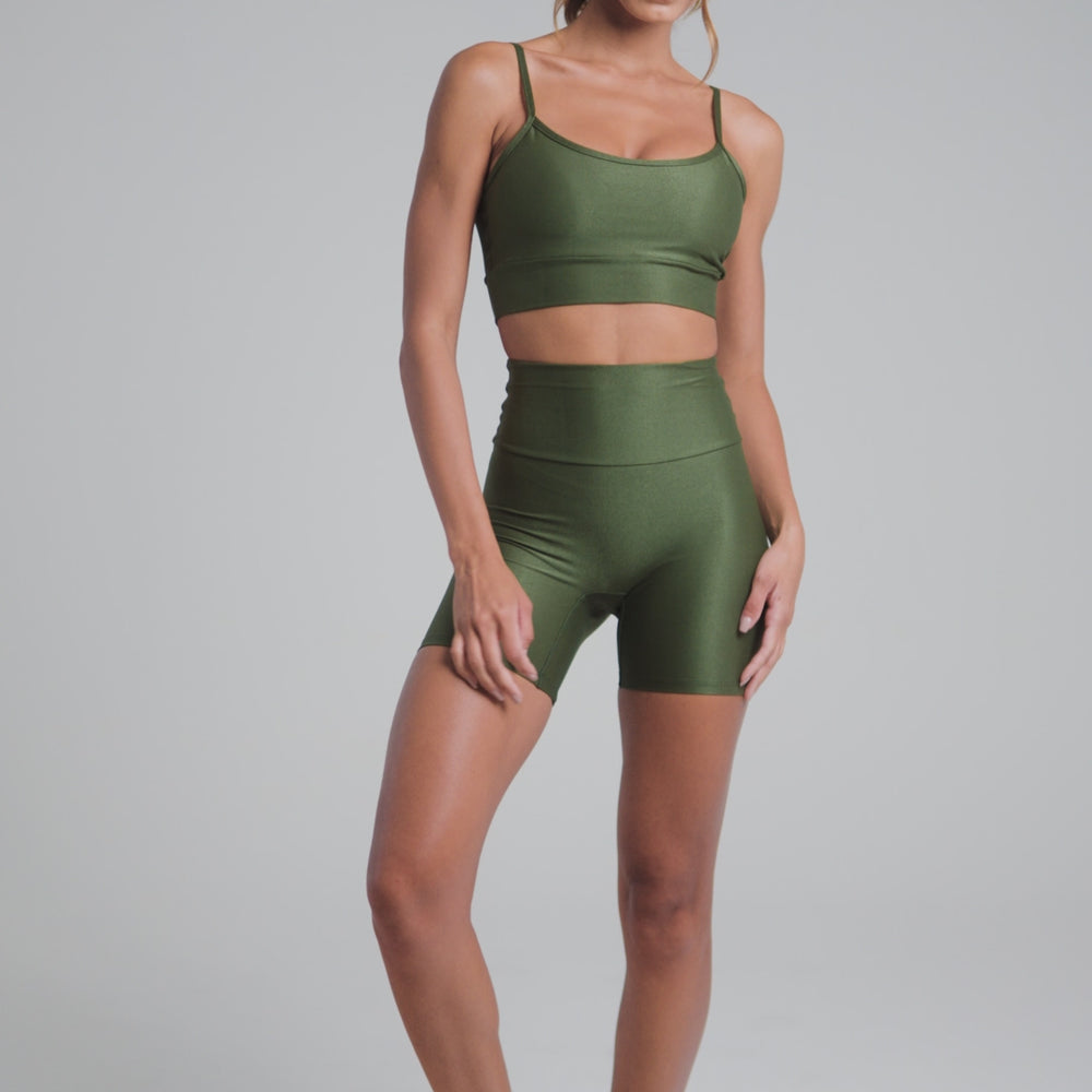 
                  
                    Load and play video in Gallery viewer, Short Lupo Military Green
                  
                