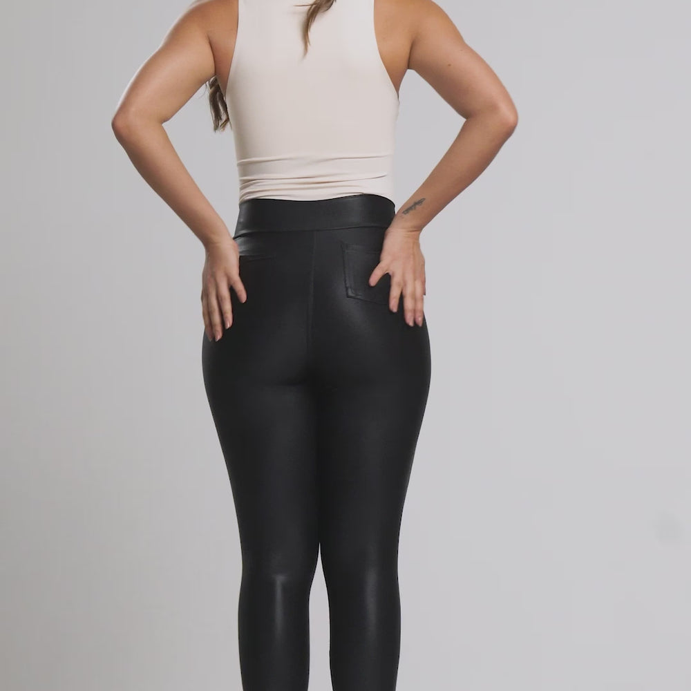 
                  
                    Carregar e reproduzir vídeo no visualizador da galeria, Legging Casual Cirre Shine Black
                  
                