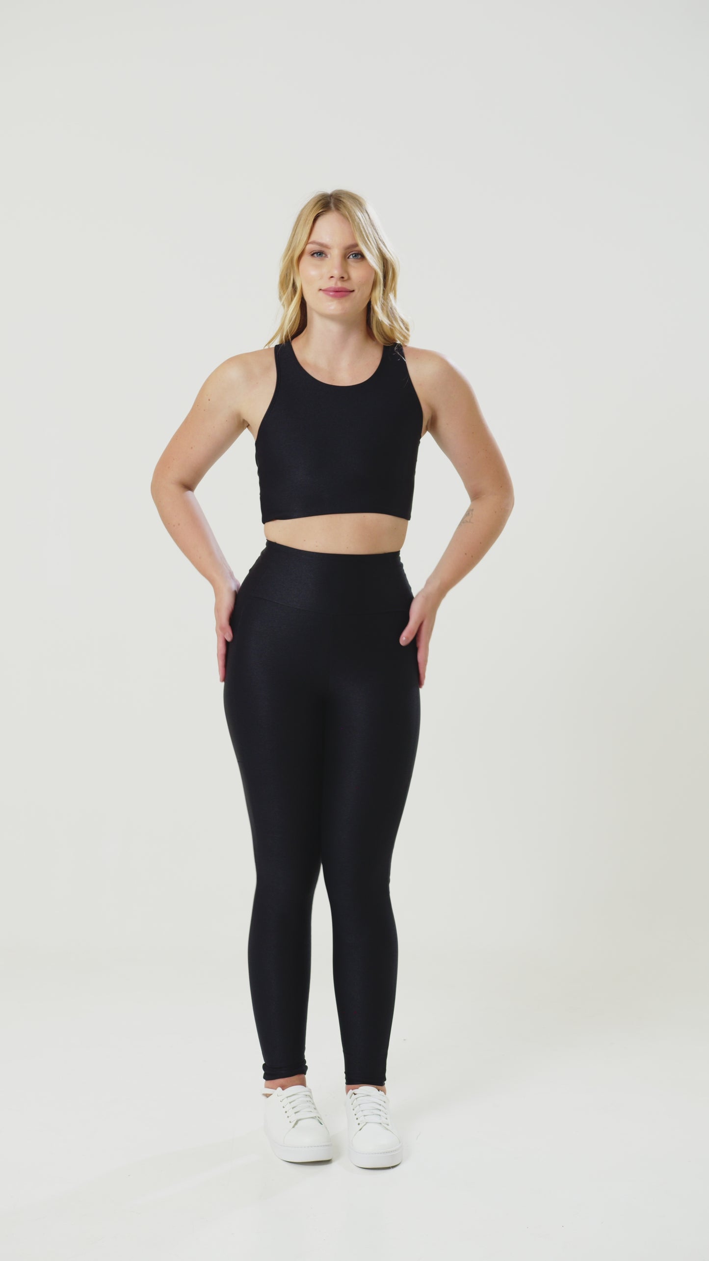 TOP CROPED LUPO BLACK