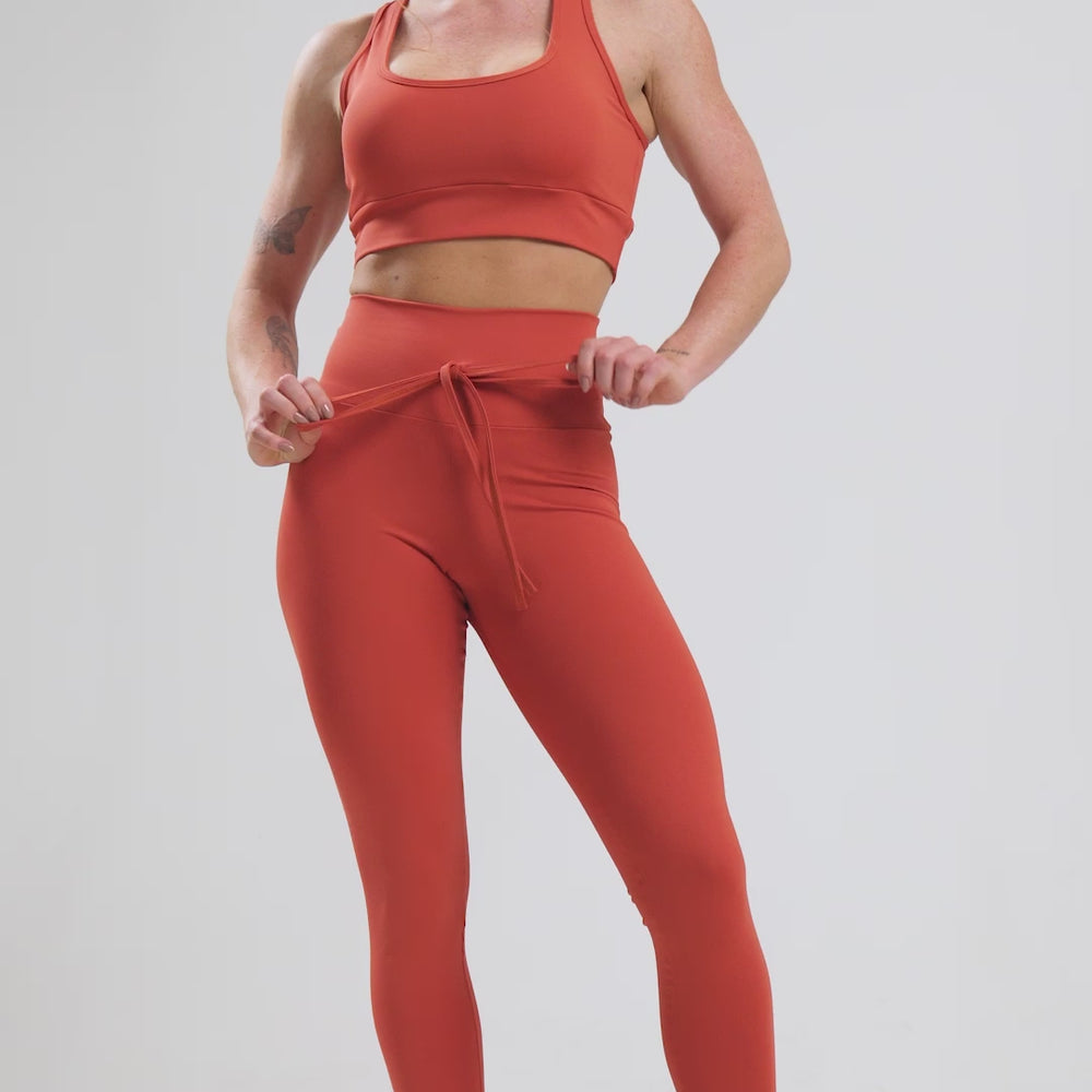 
                  
                    Carregar e reproduzir vídeo no visualizador da galeria, Legging + Top Detox Amarracao Terracota
                  
                